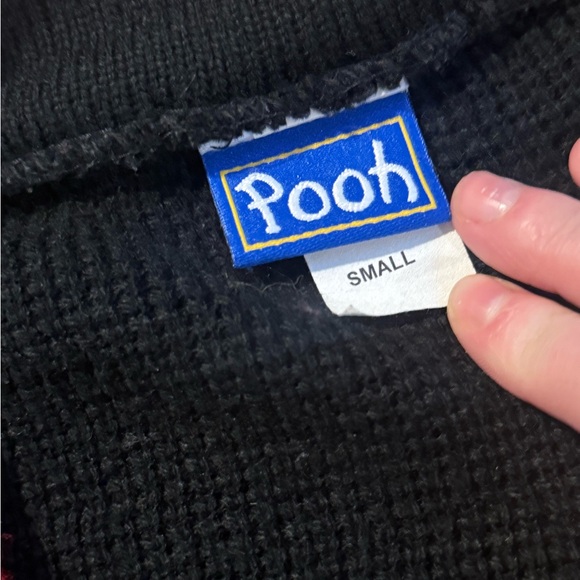 Winnie the Pooh Vintage Christmas Cardigan- Size: Small - Picture 4 of 7